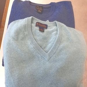 2 Mens sweaters